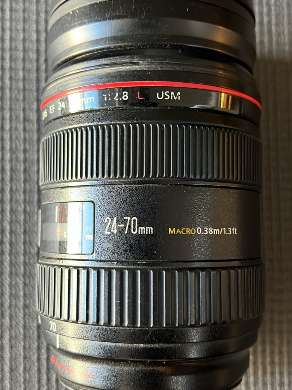 Canon 24-70mm f/2.8 L USM - Black (Made in Japan)